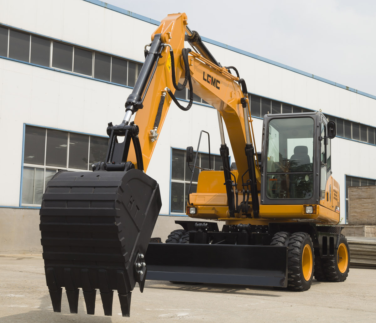 LC-Y135 HYDRAULIC EXCAVATOR