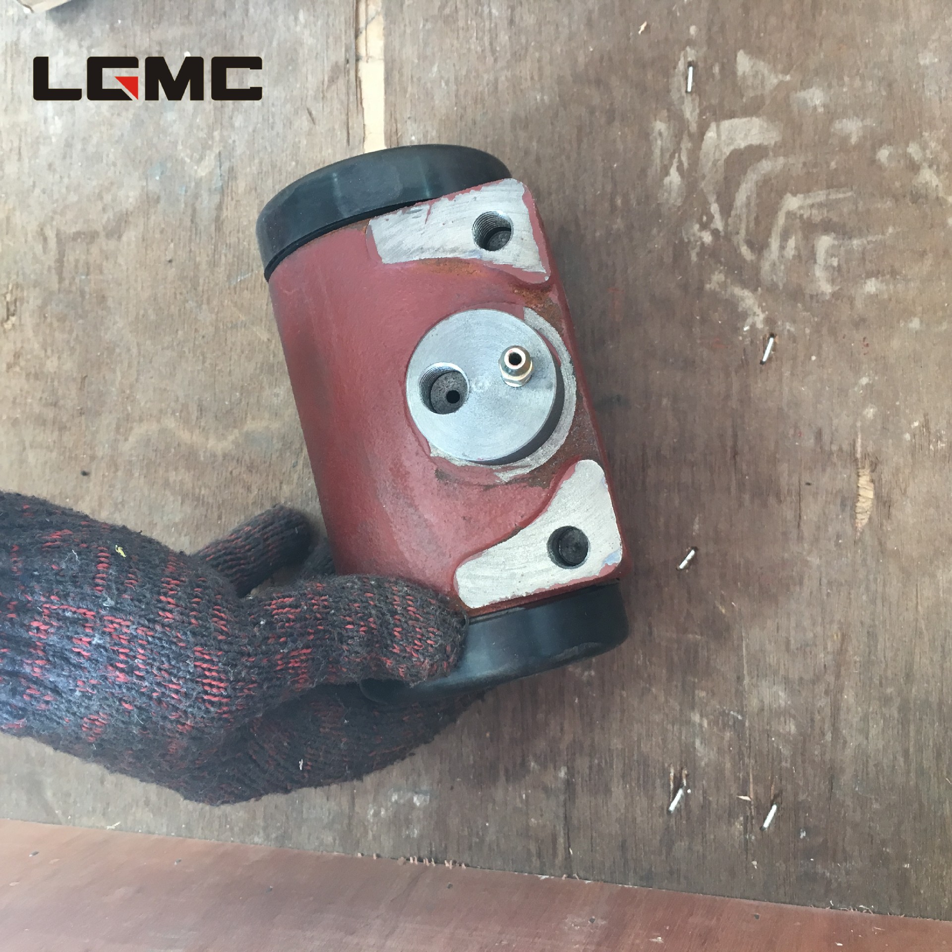 SP109956	58000021B-9; PY180-H.2.6.2	brake cylinder assembly