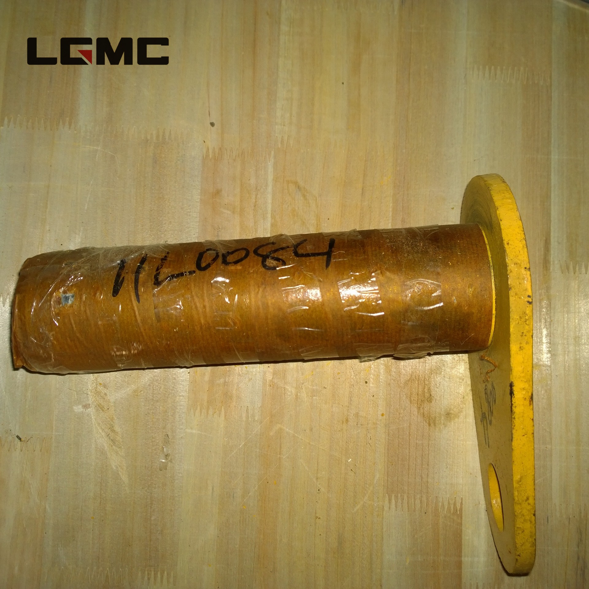 11D0084	ZL30.8.6	Boom cylinder pin; weldment