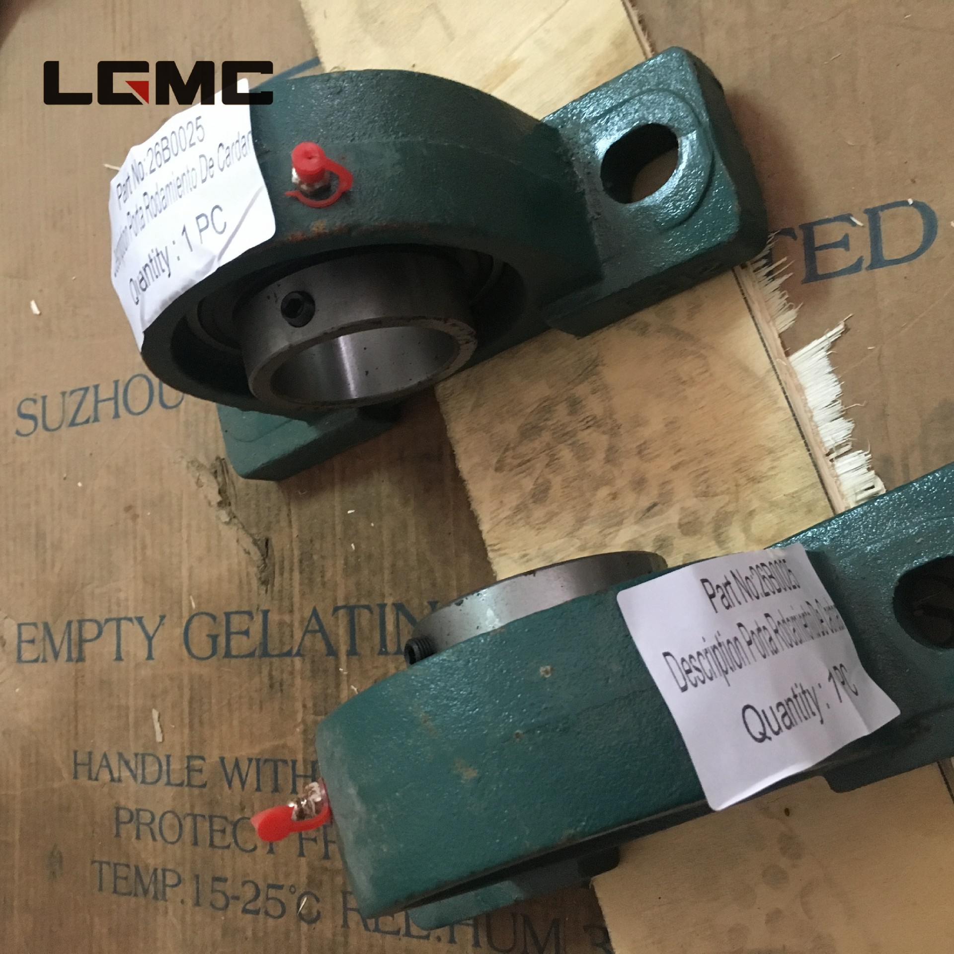 26B0025		Pillow ball bearing housings; fittings