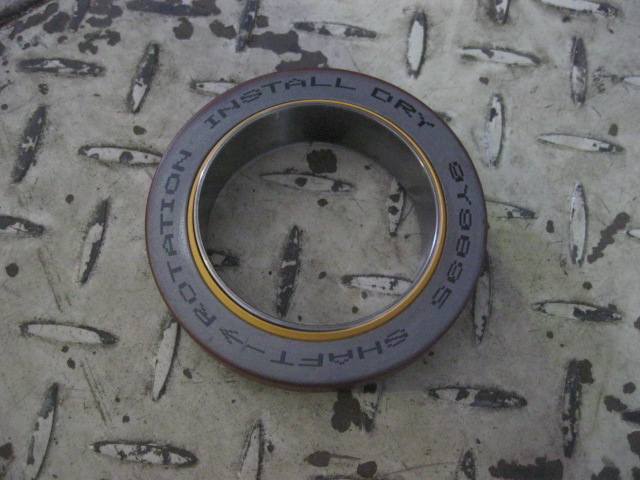 SP101594	C02CB-9Y9895+A	Crankshaft front oil seal parts