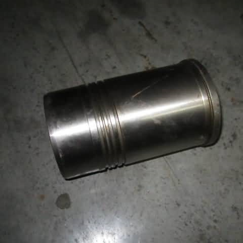 SP106408	330-1002064B(H)	cylinder liner