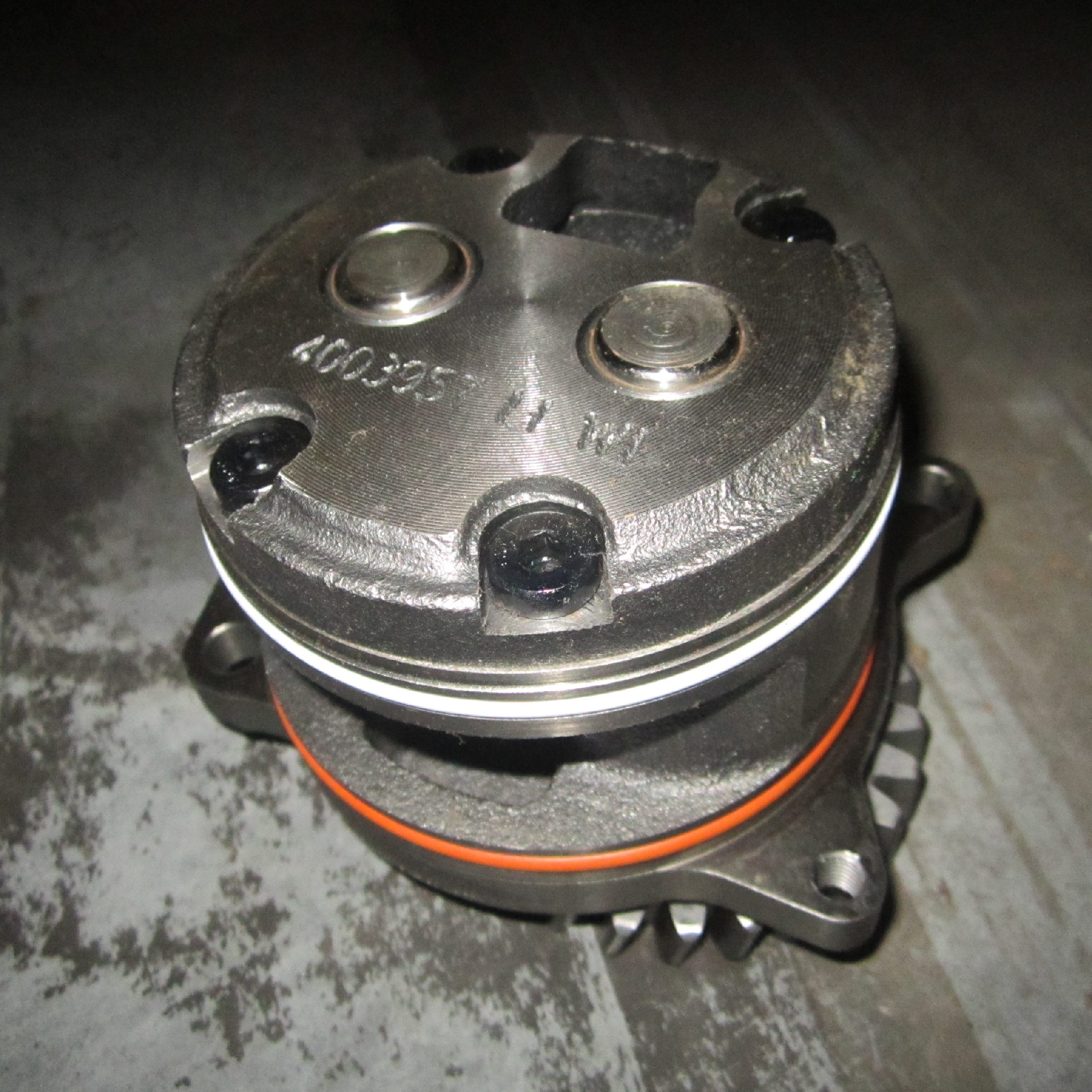 SP106455	4003950	Oil pump