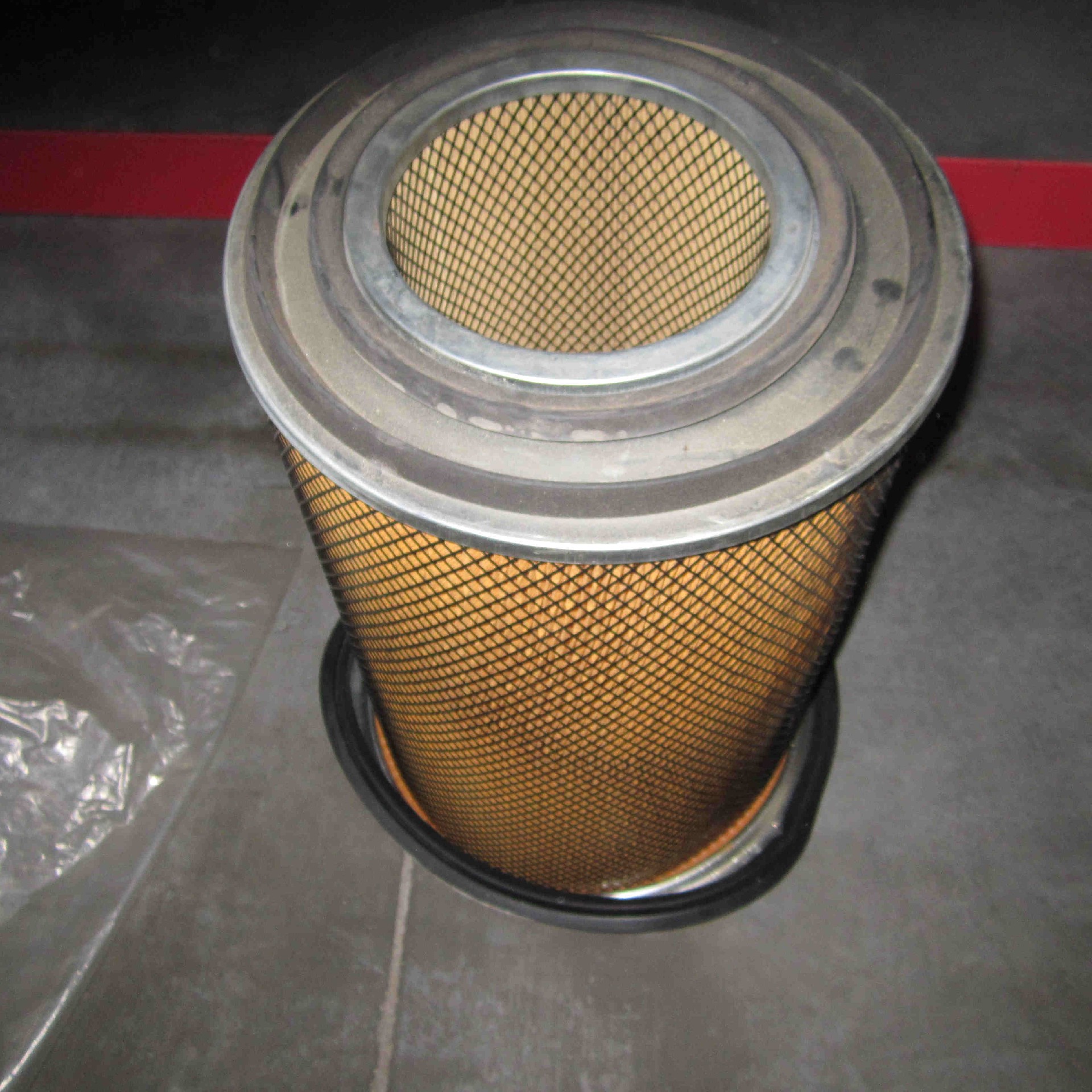 SP106473	6127-81-74126128-81-7320	air filter