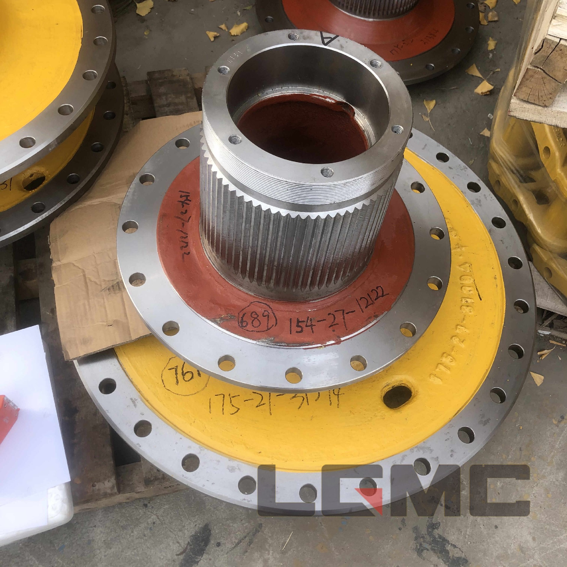 175-27-31394 Sprocket hub