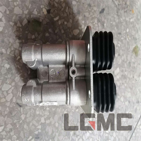 12C4904 Kawasaki 6-hole foot valve