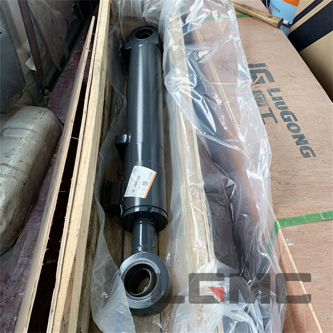 10C1768 Steering cylinder