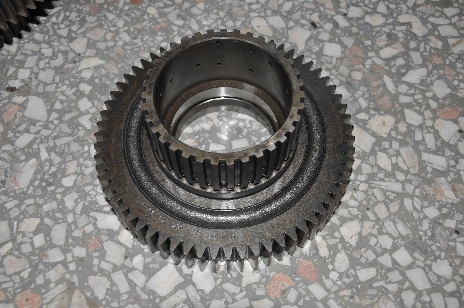 4644351089 gear