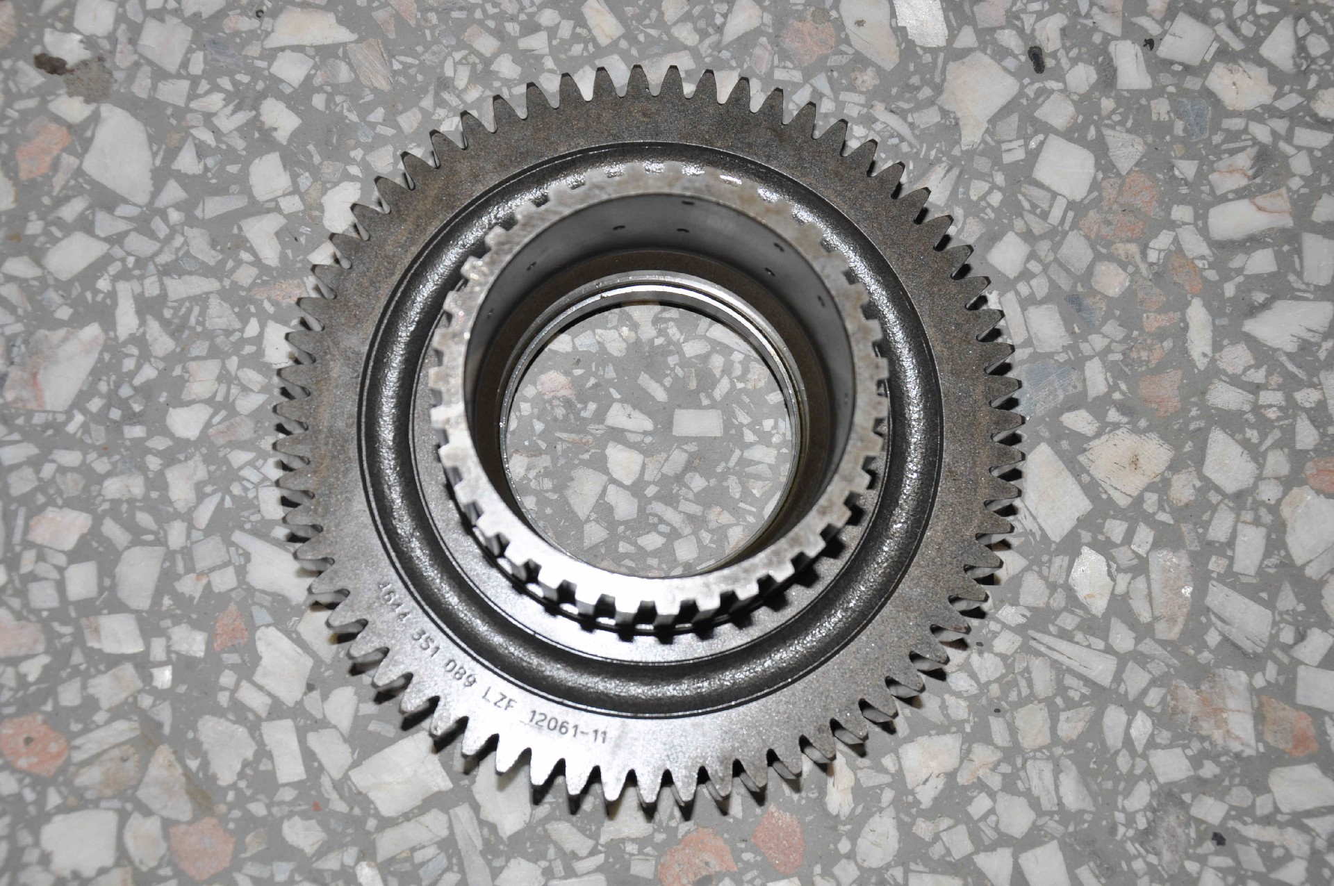 4644351089 gear