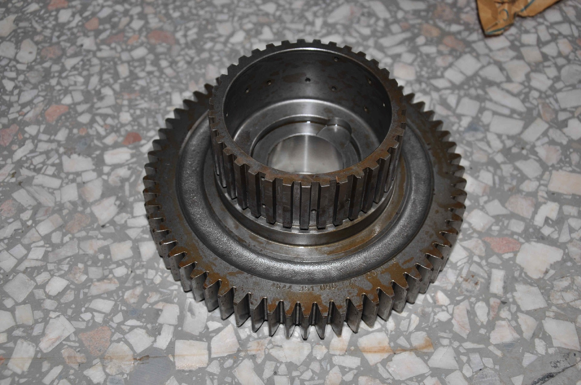4644351090 gear