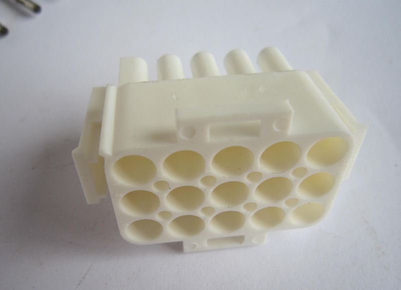 6029199005 Plug