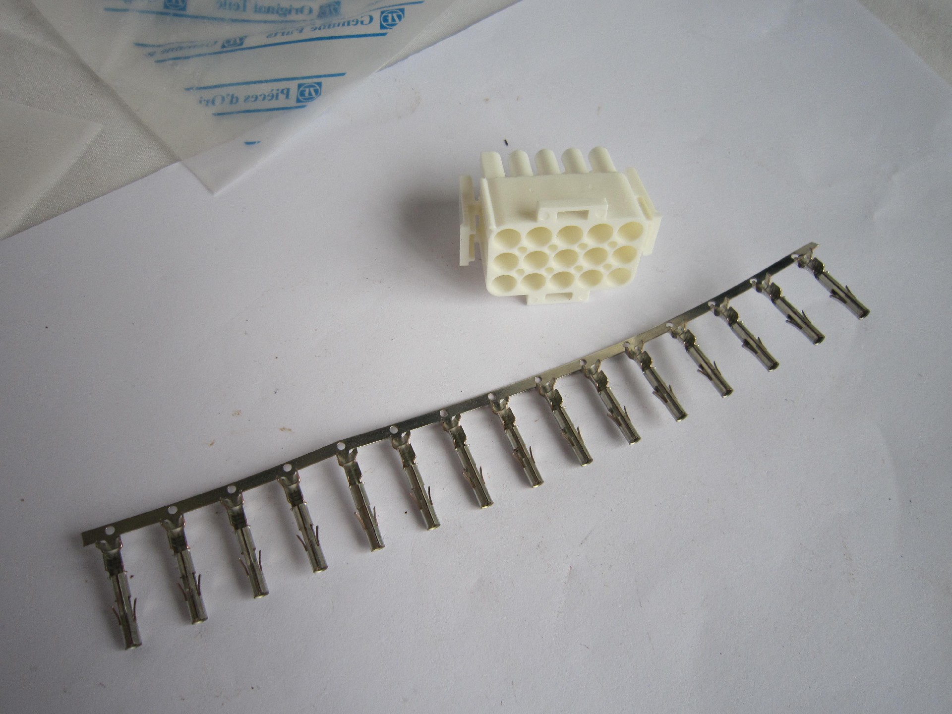 6029199005 Plug