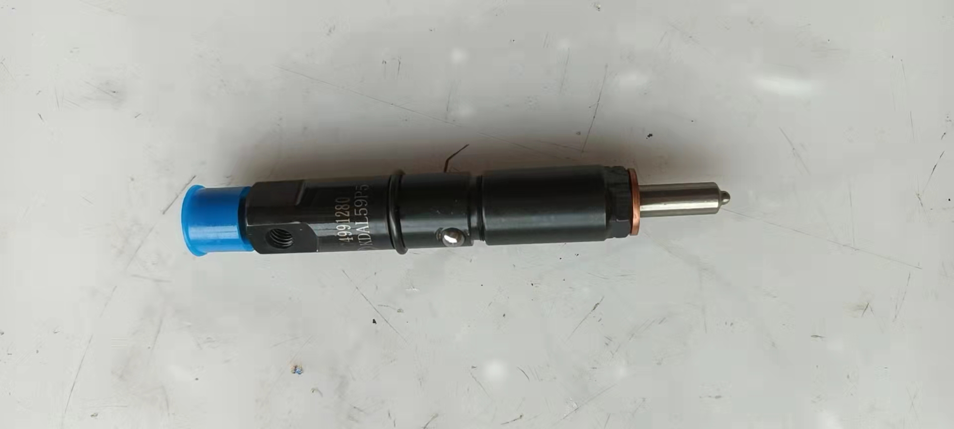 SP115869 C4991280 Fuel injector