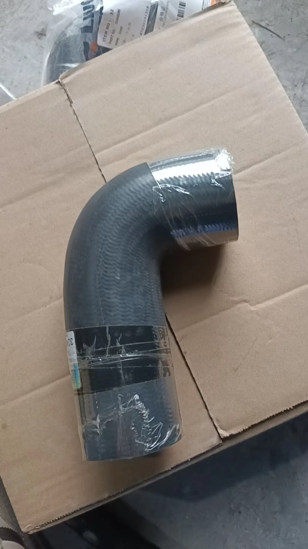 32A0690 hose