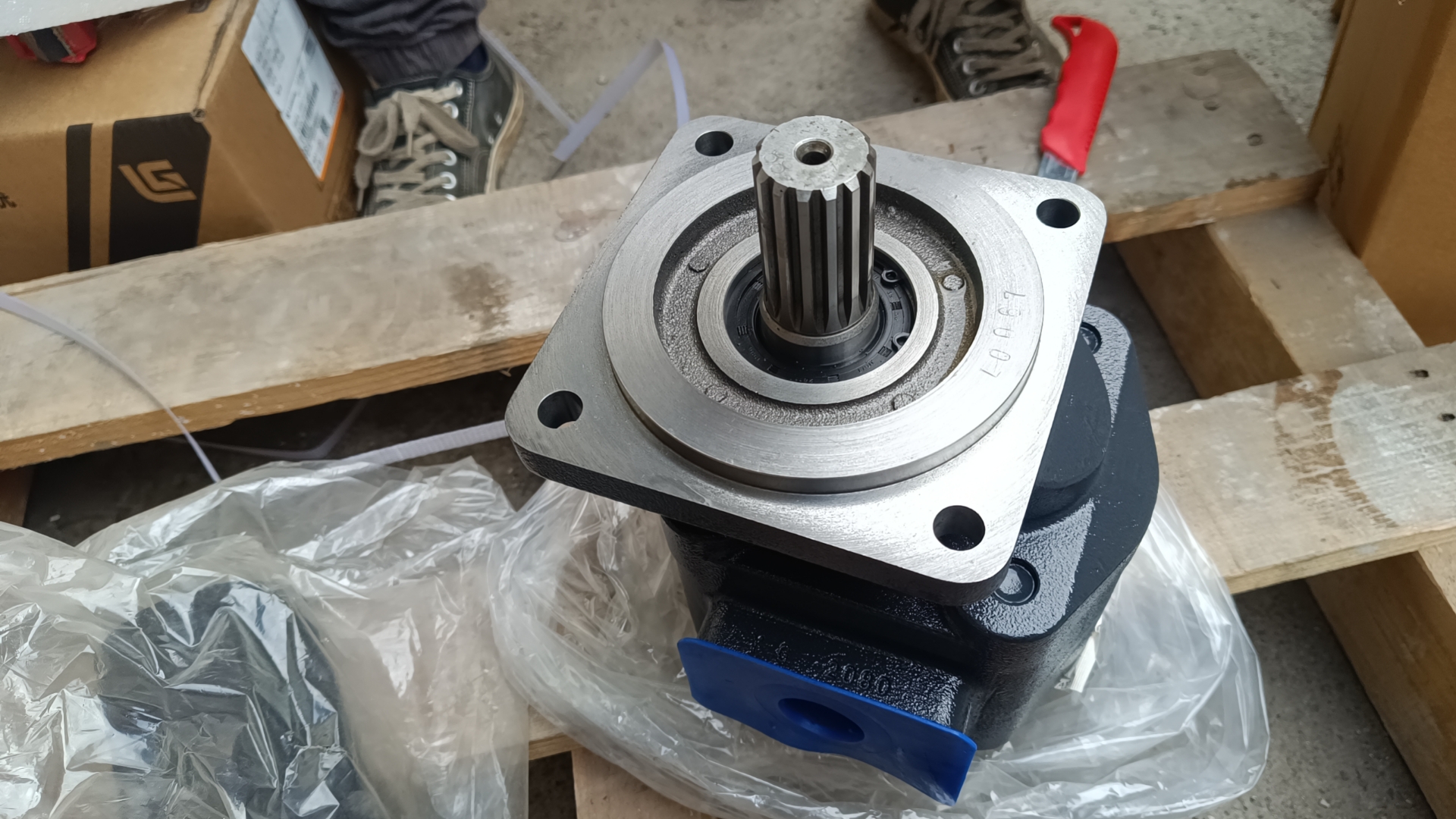 11c2308c1 steering pump