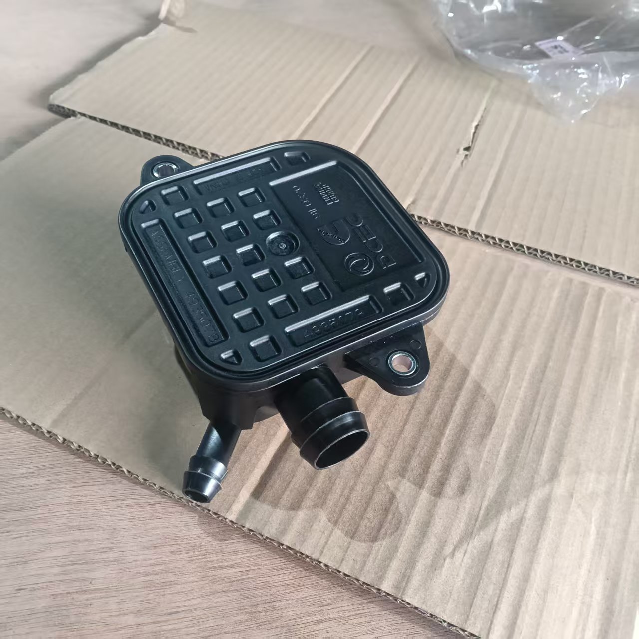 CUM-MINS C4935078 Crankcase Ventilation Chamber