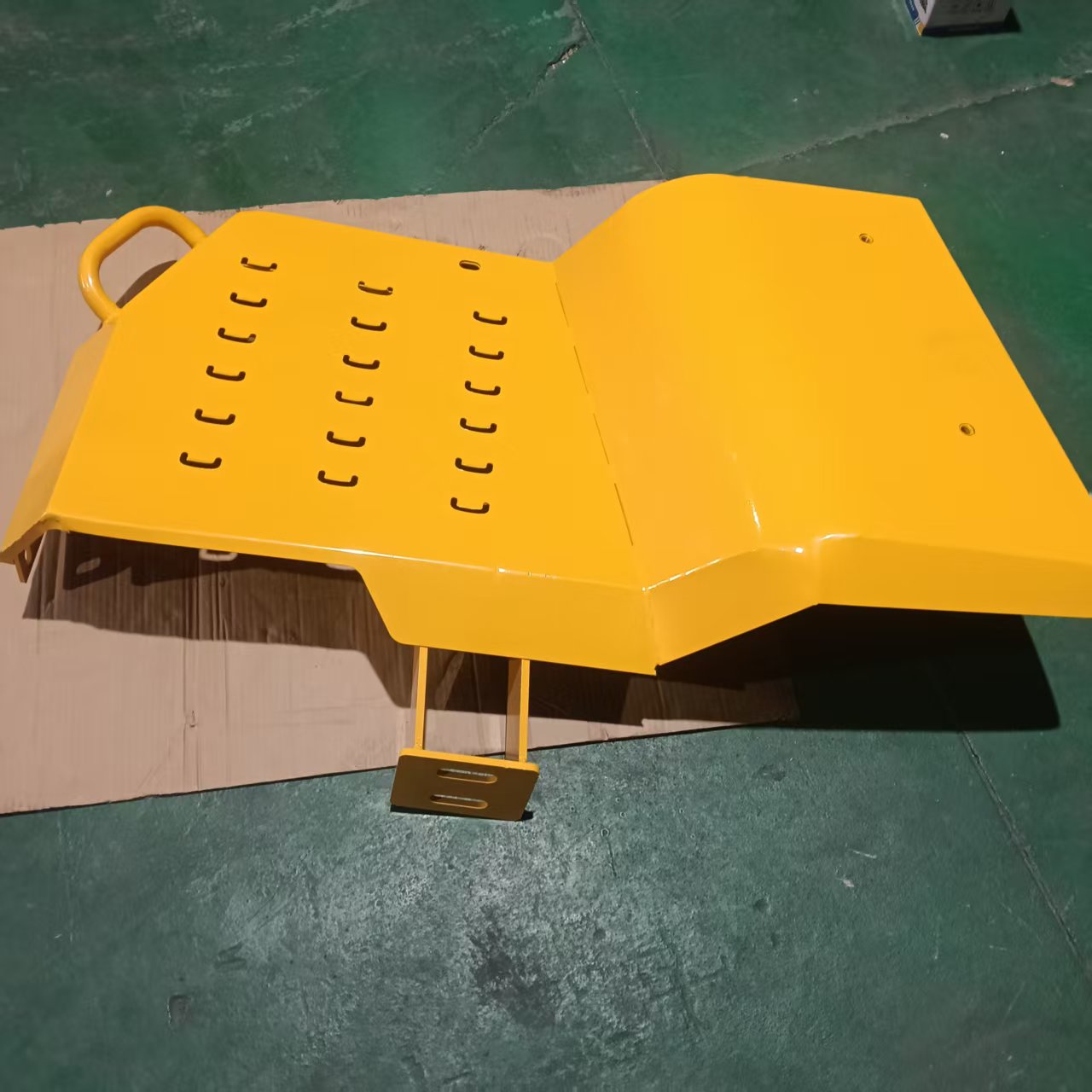 LIUGONG 40D2044 GUARDAFANGO DERECHO